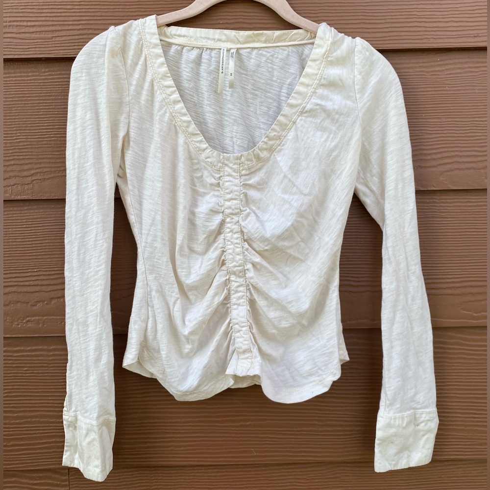 Anthropologie White Casual Cute Long Sleeve V-Neck Shirt Size XS